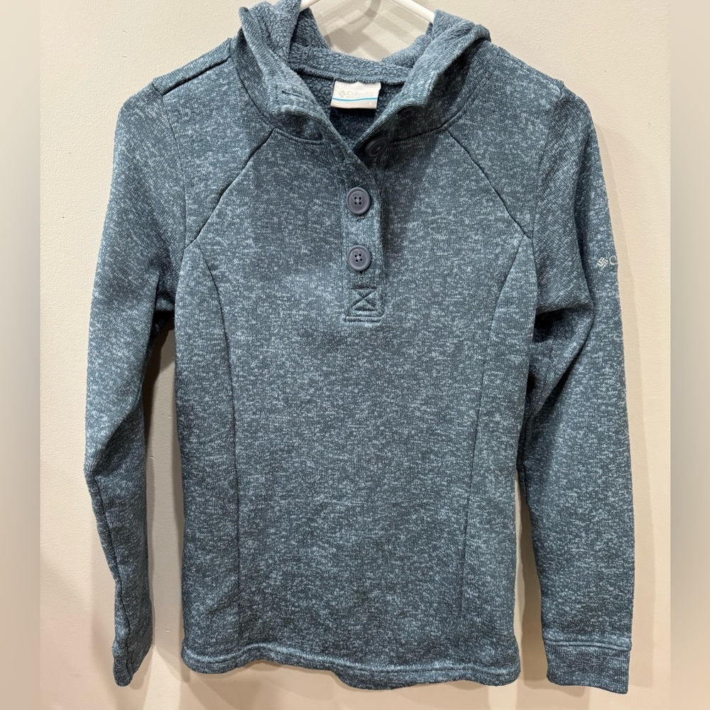 Women’s Blue Columbia Sweatshirt